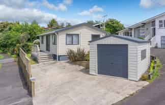 21a Acacia Crescent, Glenview