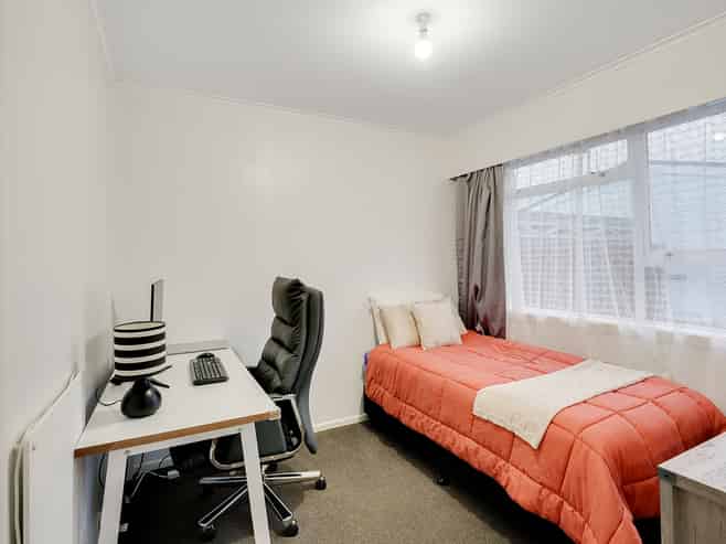 2 Margaret Place, Deanwell