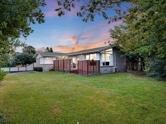 2 Margaret Place, Deanwell