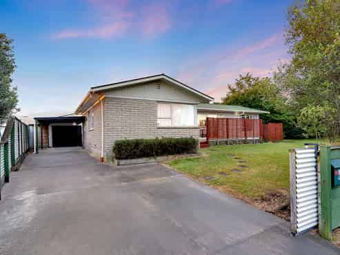 2 Margaret Place, Deanwell