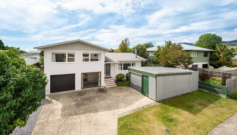 8 Hereford Street, Stoke