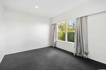 2/31 Marcel Place, Glenfield