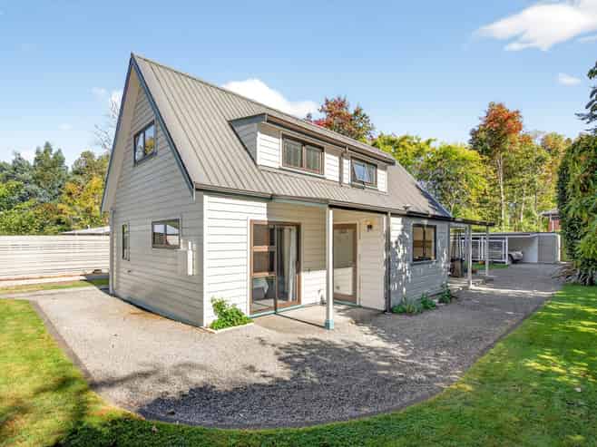 38C Kuratawhiti Street, Greytown