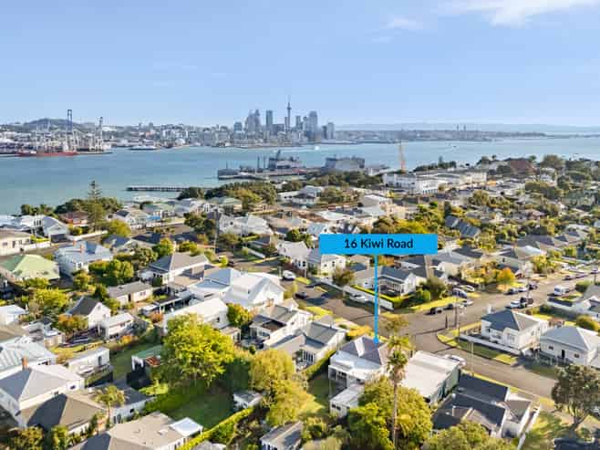 16 Kiwi Road, Devonport