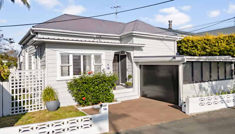 16 Kiwi Road, Devonport