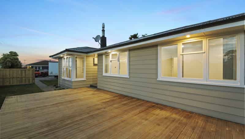17 Gill Crescent, Redwoodtown