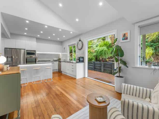 398 Huia Road, Titirangi