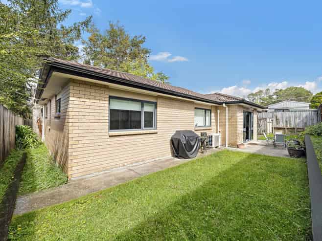 40A Pine Avenue, Henderson