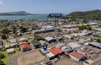 Town centre position with flexible use options