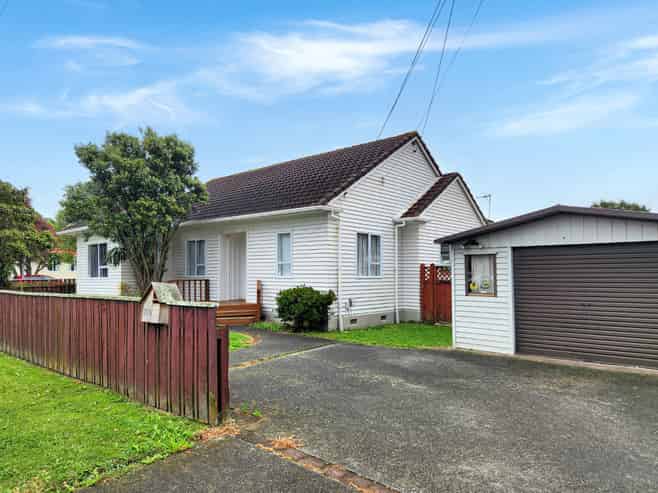 159 Waiwhetu Road, Waterloo