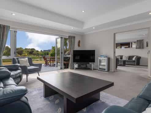 81 The Drive, Paraparaumu Beach