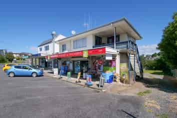 Freehold mixed-use investment