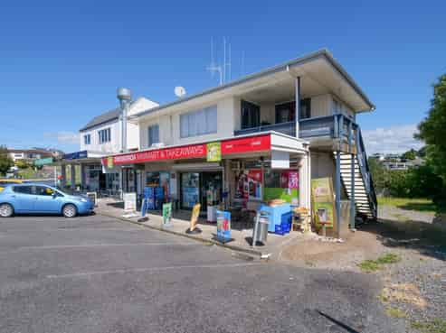 Freehold mixed-use investment