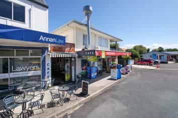 Freehold mixed-use investment