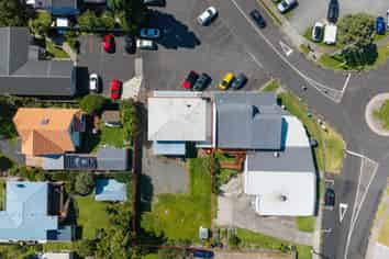 Freehold mixed-use investment