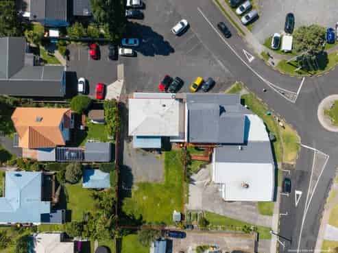 Freehold mixed-use investment