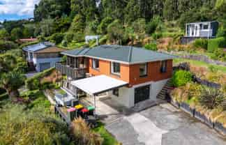 84 Hocken Street, Kenmure