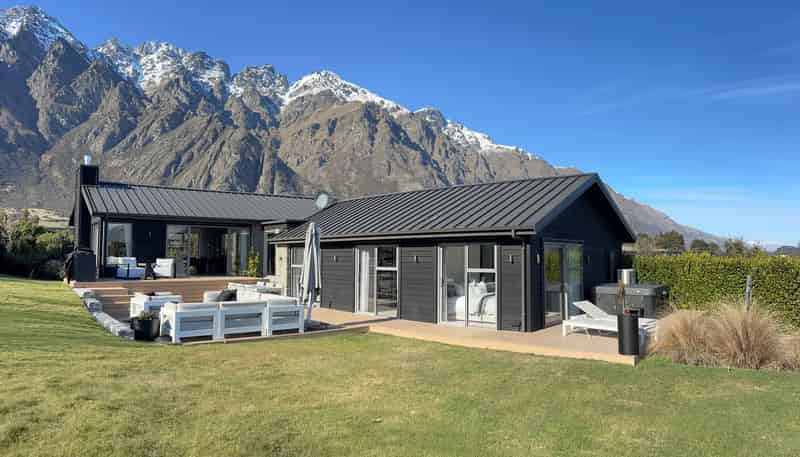 6 Jacks Point Rise, Jacks Point