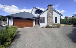 22b Chambers Street, Havelock North