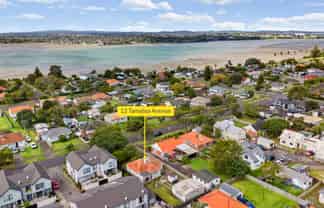 13 Tamatea Avenue, Point England