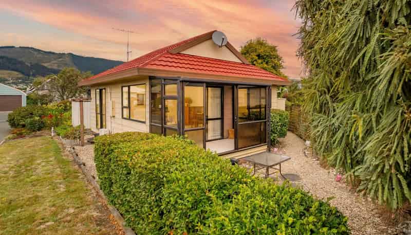 7 Birchwood Grove, Richmond