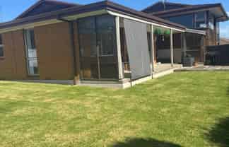 1 Heron Avenue West, Matua