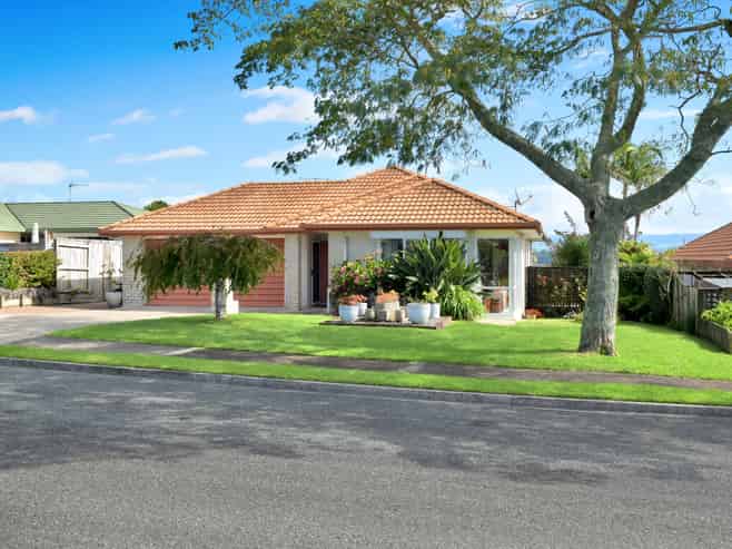 56 Sapphire Drive, Hairini