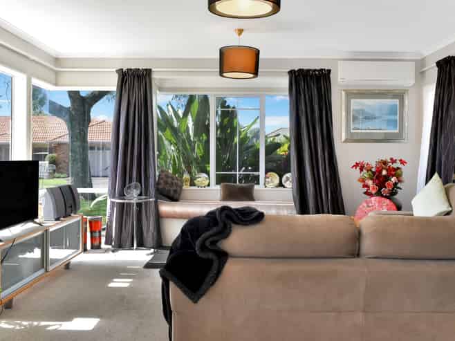 56 Sapphire Drive, Hairini