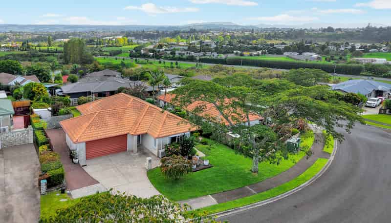 56 Sapphire Drive, Hairini