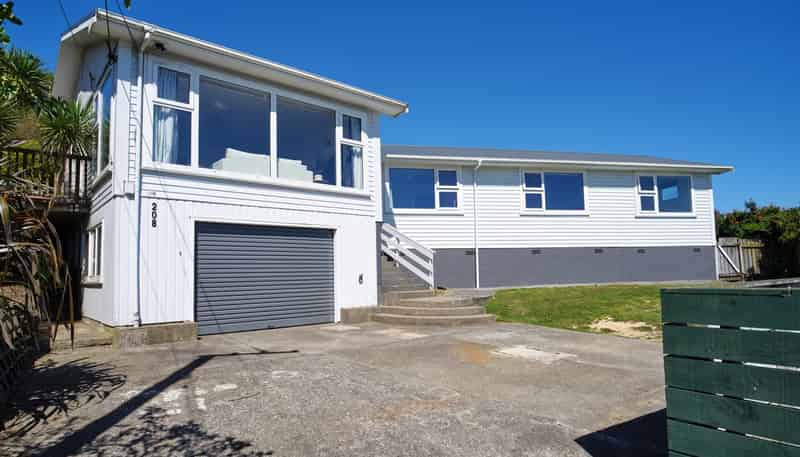 208 Helston Road, Paparangi