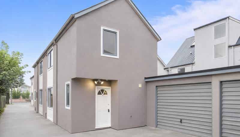 1/359 Hereford Street, Linwood