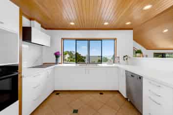 16 Tainui Road, Cockle Bay