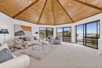 16 Tainui Road, Cockle Bay