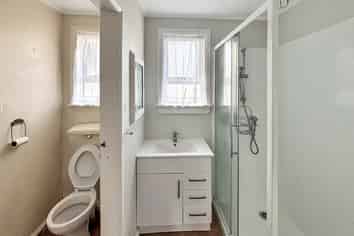 19 Queen Street, Kenepuru Sound