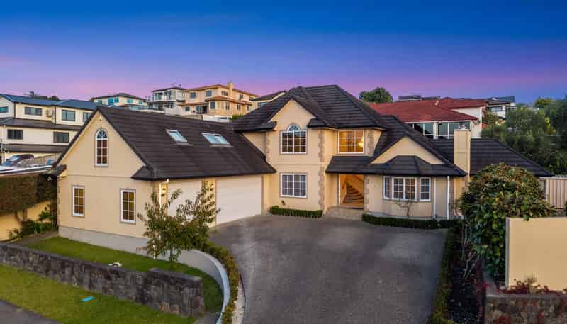 13 The Enclave, Totara Heights