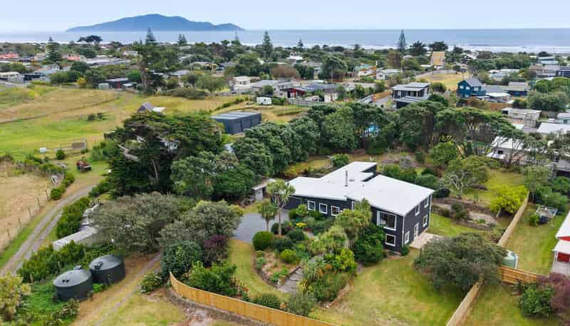 321 Te Horo Beach Road, Te Horo