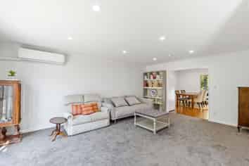 2 Summerfield Lane, Albany