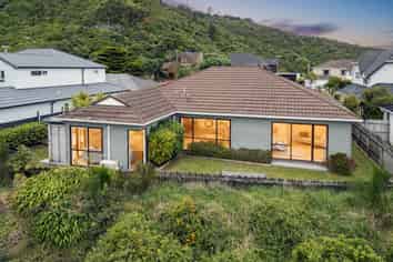 49 Satara Crescent, Khandallah