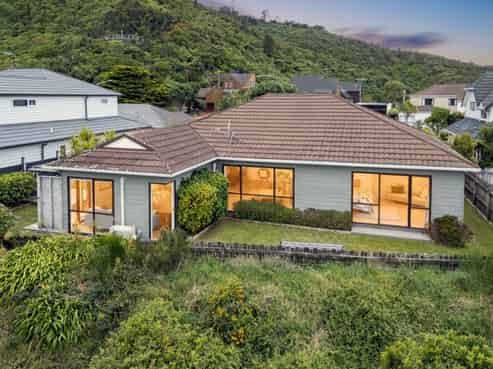 49 Satara Crescent, Khandallah