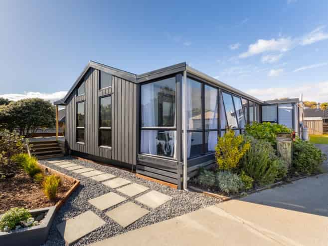 20 Olive Terrace, PARAPARAUMU BEACH