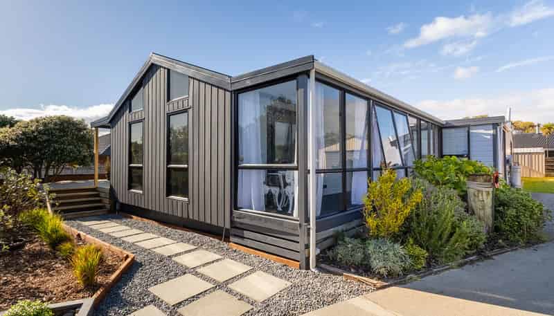 20 Olive Terrace, PARAPARAUMU BEACH