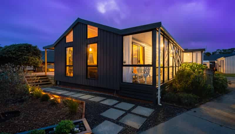 20 Olive Terrace, PARAPARAUMU BEACH