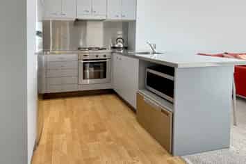 304/86 The Strand, Parnell