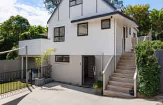 4/4 Webber Street, Westmere