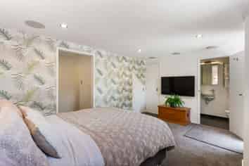 4/4 Webber Street, Westmere