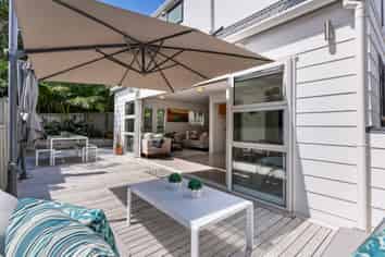 4/4 Webber Street, Westmere