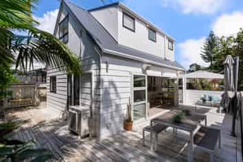 4/4 Webber Street, Westmere