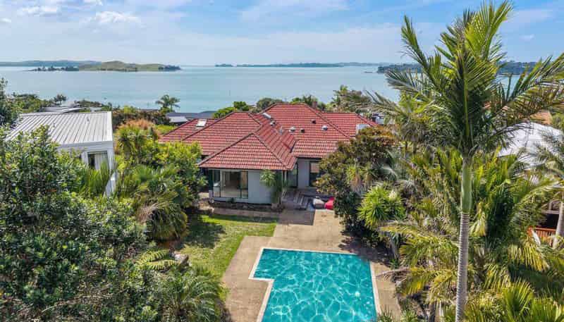 300 Riddell Road, Glendowie