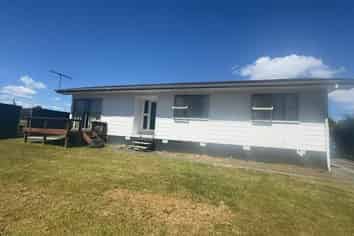 86 Thompson Terrace, Manurewa