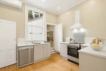 19 Colombo Street, Newtown